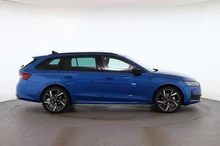 Škoda Octavia Combi Sportline TDI DSG in Race-Blau Metallic