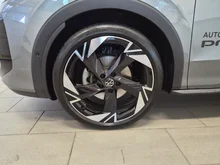 VW T-Roc R-Line eTSI DSG in Wolf Grey