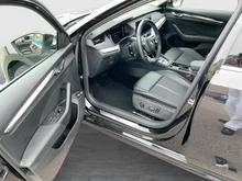 Škoda Octavia Combi Style iV DSG in Schwarz-Magic Perleffekt