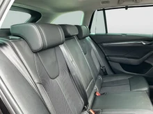 Škoda Octavia Combi Style iV DSG in Schwarz-Magic Perleffekt