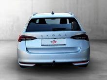 Škoda Octavia Combi Selection TSI mHEV DSG in Brillant-Silber Metallic