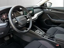Škoda Octavia Combi Selection TSI mHEV DSG in Brillant-Silber Metallic