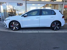 VW Golf VIII Lim. GTE eHybrid in PURE WHITE