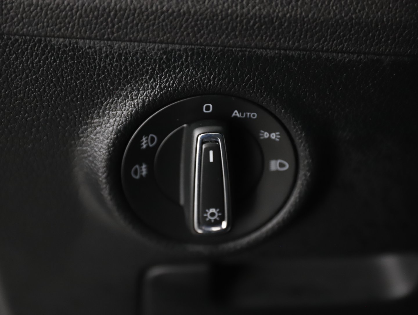 Škoda SUPERB Combi iV SPORTLINE DSG | Bild 13 von 30