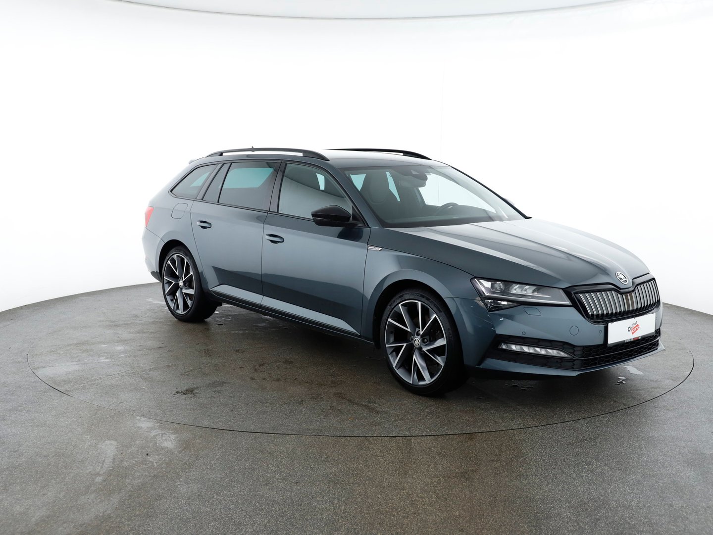 Škoda SUPERB Combi iV SPORTLINE DSG | Bild 9 von 30