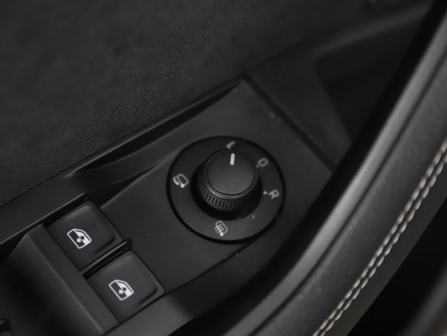 Škoda SUPERB Combi iV SPORTLINE DSG | Bild 12 von 30