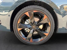 CUPRA Leon 1.5 eTSI DSG in Fjord-Blau