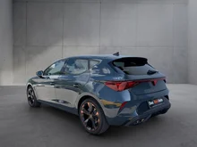 CUPRA Leon 1.5 eTSI DSG in Fjord-Blau