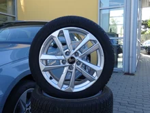 Thumbnail-Foto von Fahrzeug