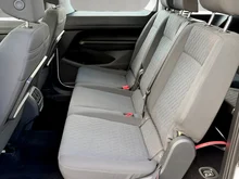 VW Caddy Life Maxi TDI in CANDY-WEISS