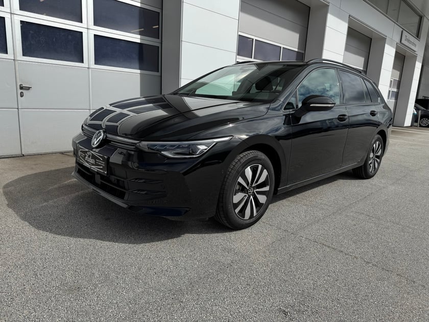 VW Golf Variant Business mHeV DSG