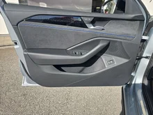 VW Passat Variant Sport TDI 4MOTION DSG in Oyster Silver Metallic