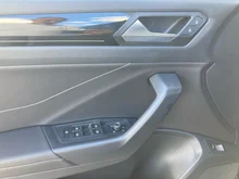 VW T-Roc R-Line TSI DSG in Deep Black Perleffekt