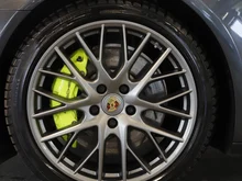 Porsche Panamera 4 E-Hybrid in vulkangraumetallic