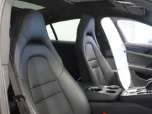 Porsche Panamera 4 E-Hybrid in vulkangraumetallic