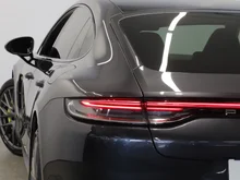 Porsche Panamera 4 E-Hybrid in vulkangraumetallic