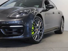 Porsche Panamera 4 E-Hybrid in vulkangraumetallic