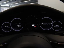 Porsche Panamera 4 E-Hybrid in vulkangraumetallic