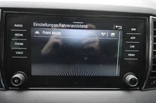 Škoda Karoq Ambition TSI in 1Z Schwarz-Magic Perleffekt