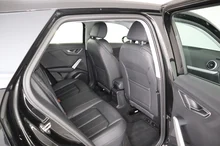 Audi Q2 35 TDI quattro intense in schwarz - metallic
