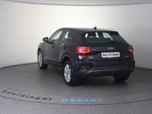 Audi Q2 35 TDI quattro intense in schwarz - metallic
