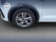 VW T-Roc R-Line TSI in PURE WHITE