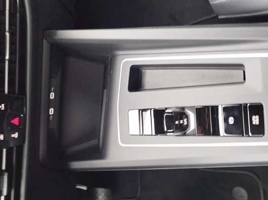 Bild eines VW Golf Variant Business TDI DSG