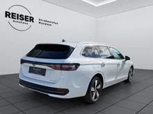 VW Passat Variant Business eHybrid 150kW in Pure White
