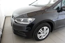 VW Touran TDI DSG in Deep Black Perleffekt