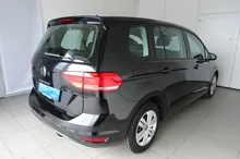 VW Touran TDI DSG in Deep Black Perleffekt