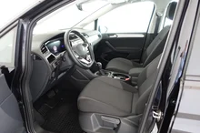 VW Touran TDI DSG in Deep Black Perleffekt