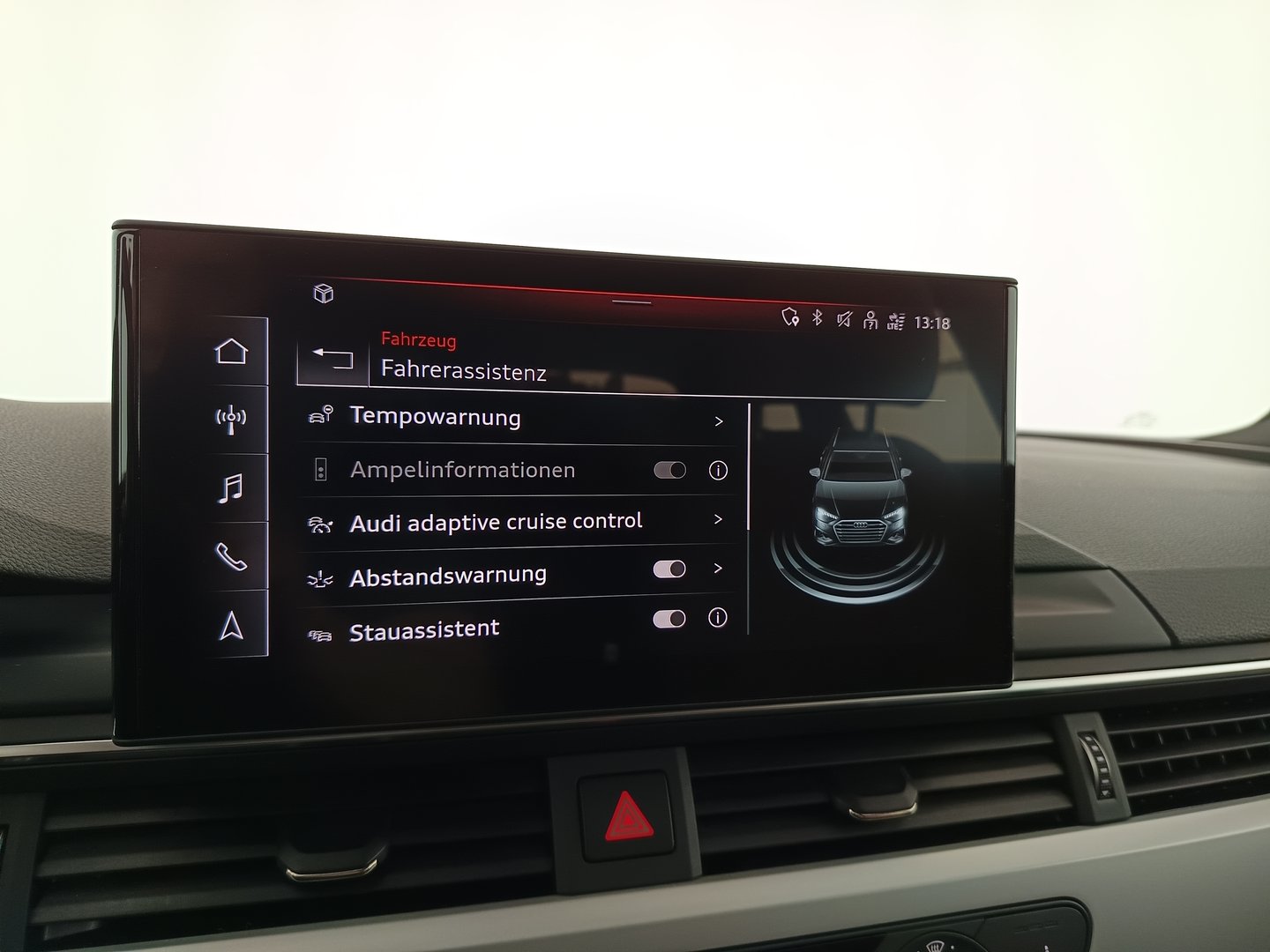 Audi A4 Avant 30 TDI advanced | Bild 21 von 33