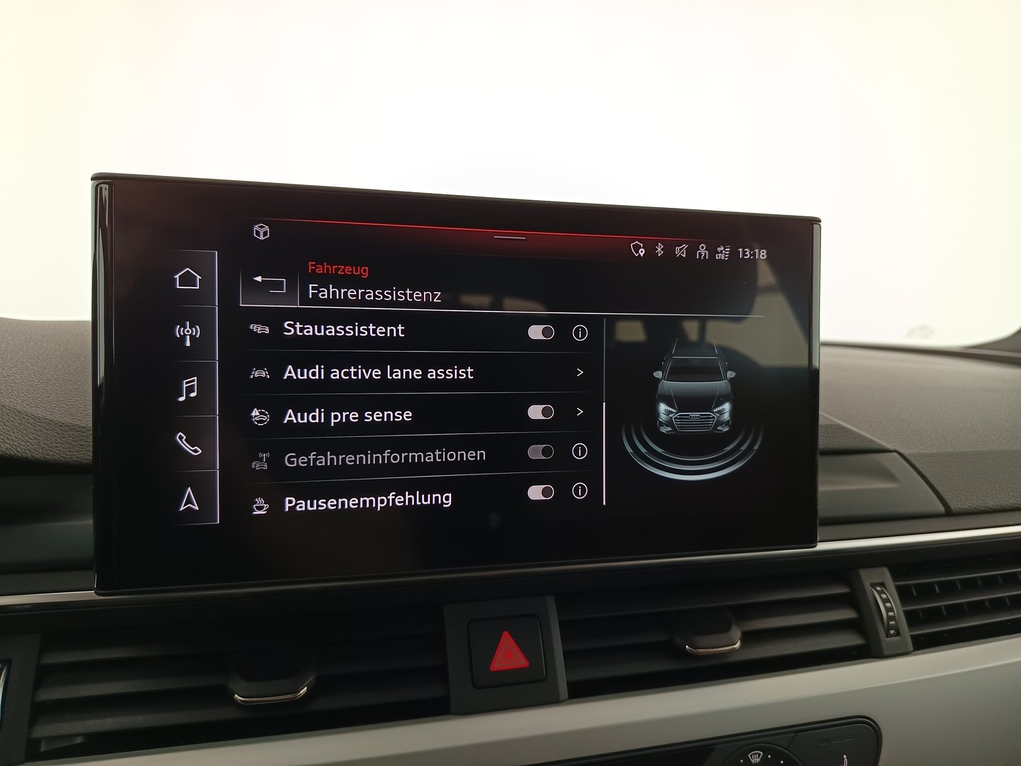 Audi A4 Avant 30 TDI advanced | Bild 22 von 33