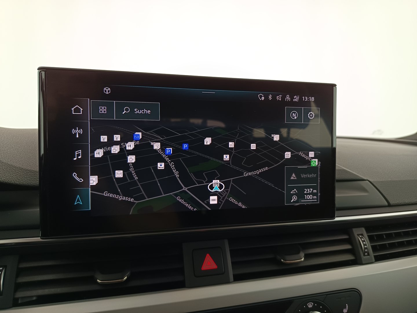 Audi A4 Avant 30 TDI advanced | Bild 26 von 33