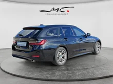 BMW 3xx 318i Touring Aut. in schwarz - metallic