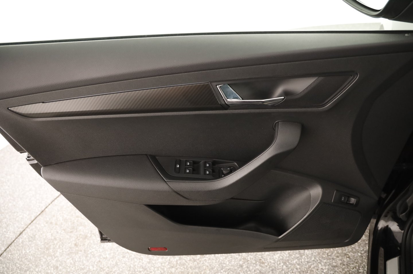 Škoda KAROQ 4x4 SPORTLINE TDI DSG | Bild 18 von 23