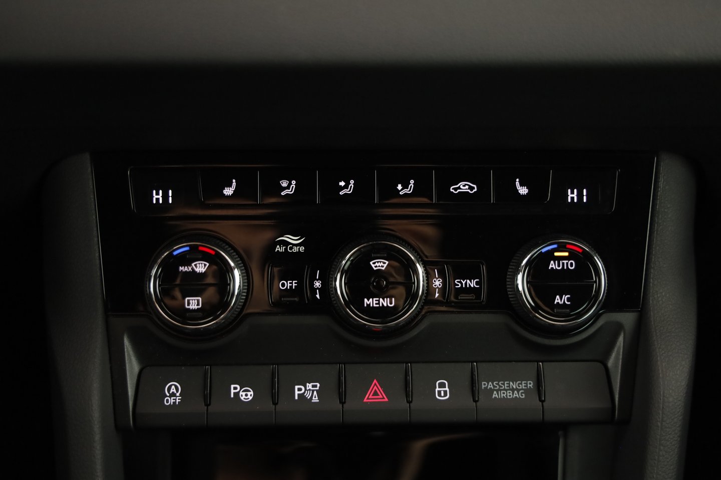 Škoda KAROQ 4x4 SPORTLINE TDI DSG | Bild 13 von 23
