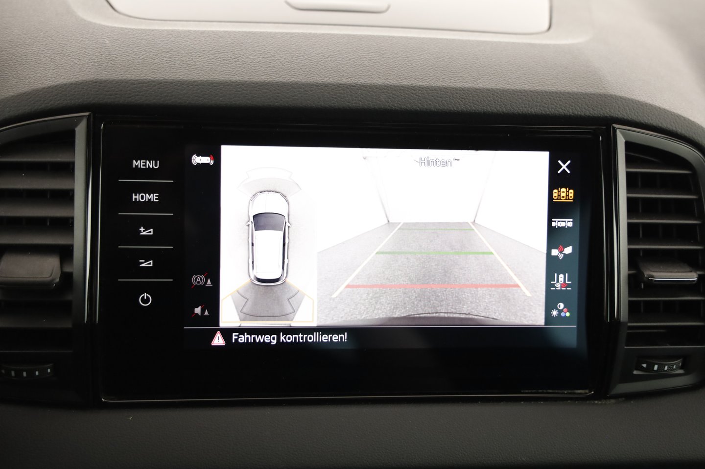 Škoda KAROQ 4x4 SPORTLINE TDI DSG | Bild 12 von 23