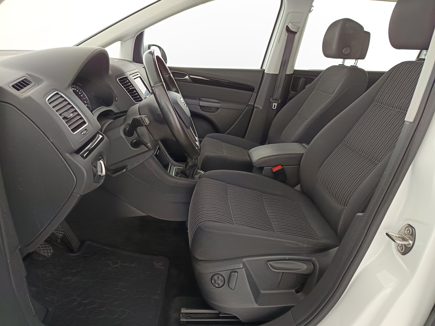 SEAT Alhambra Executive TDI | Bild 13 von 33