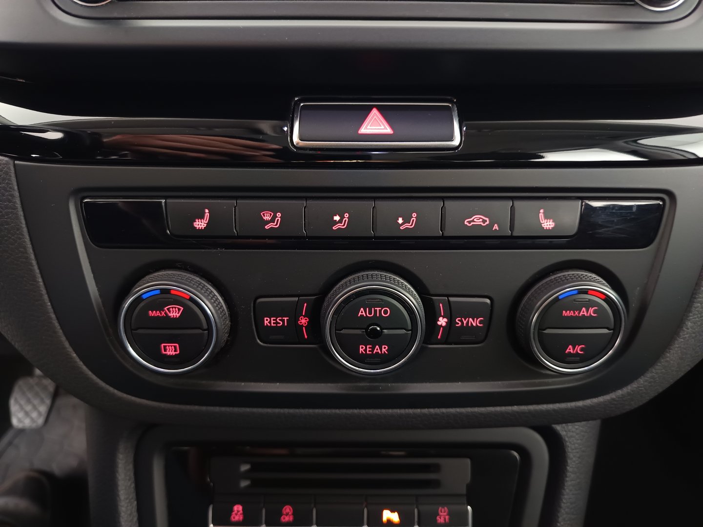 SEAT Alhambra Executive TDI | Bild 26 von 33