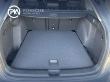 VW Golf Variant Business TDI in Delfingrau Metallic