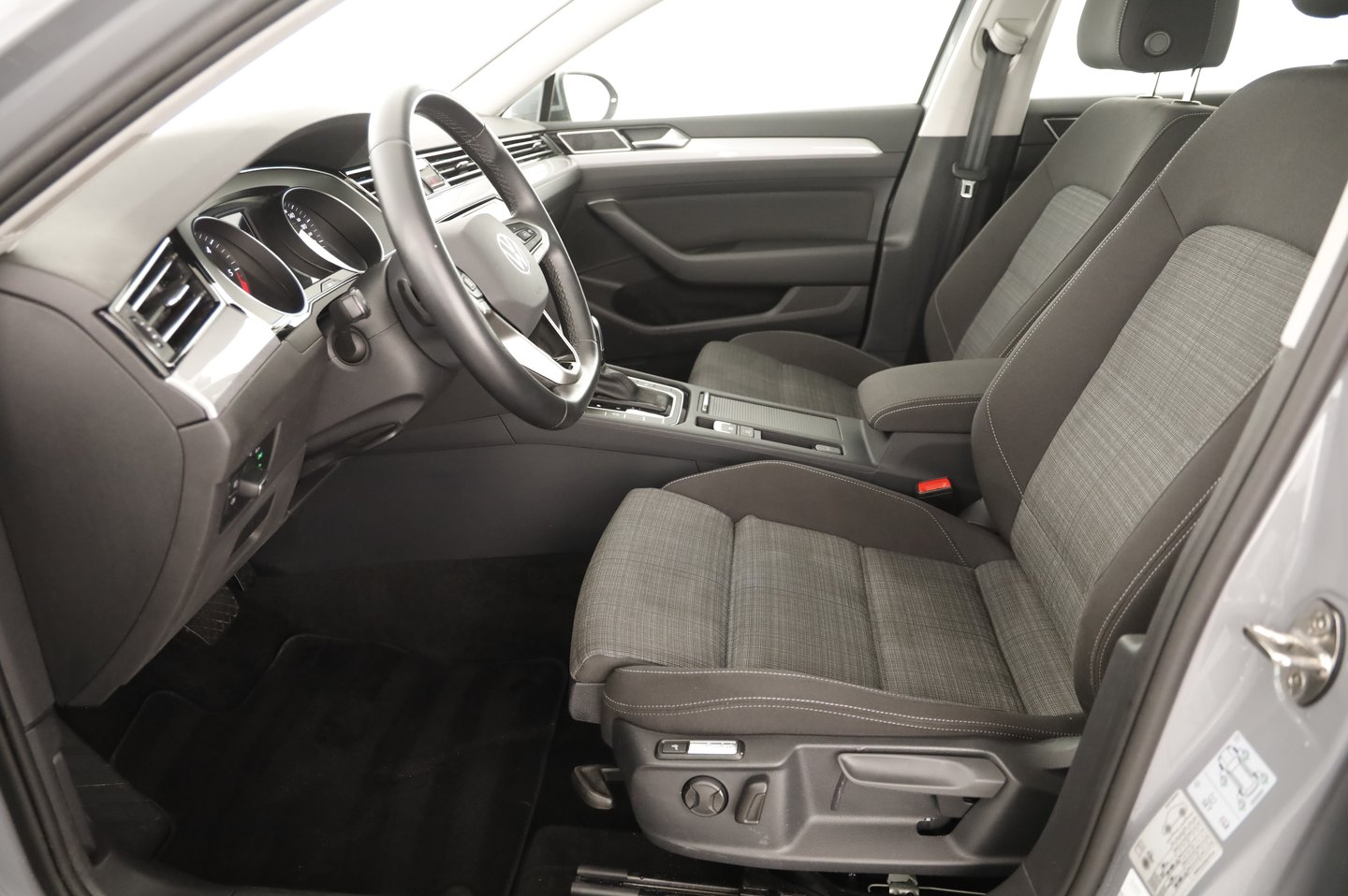 VW Passat Variant Business TDI DSG | Bild 13 von 29