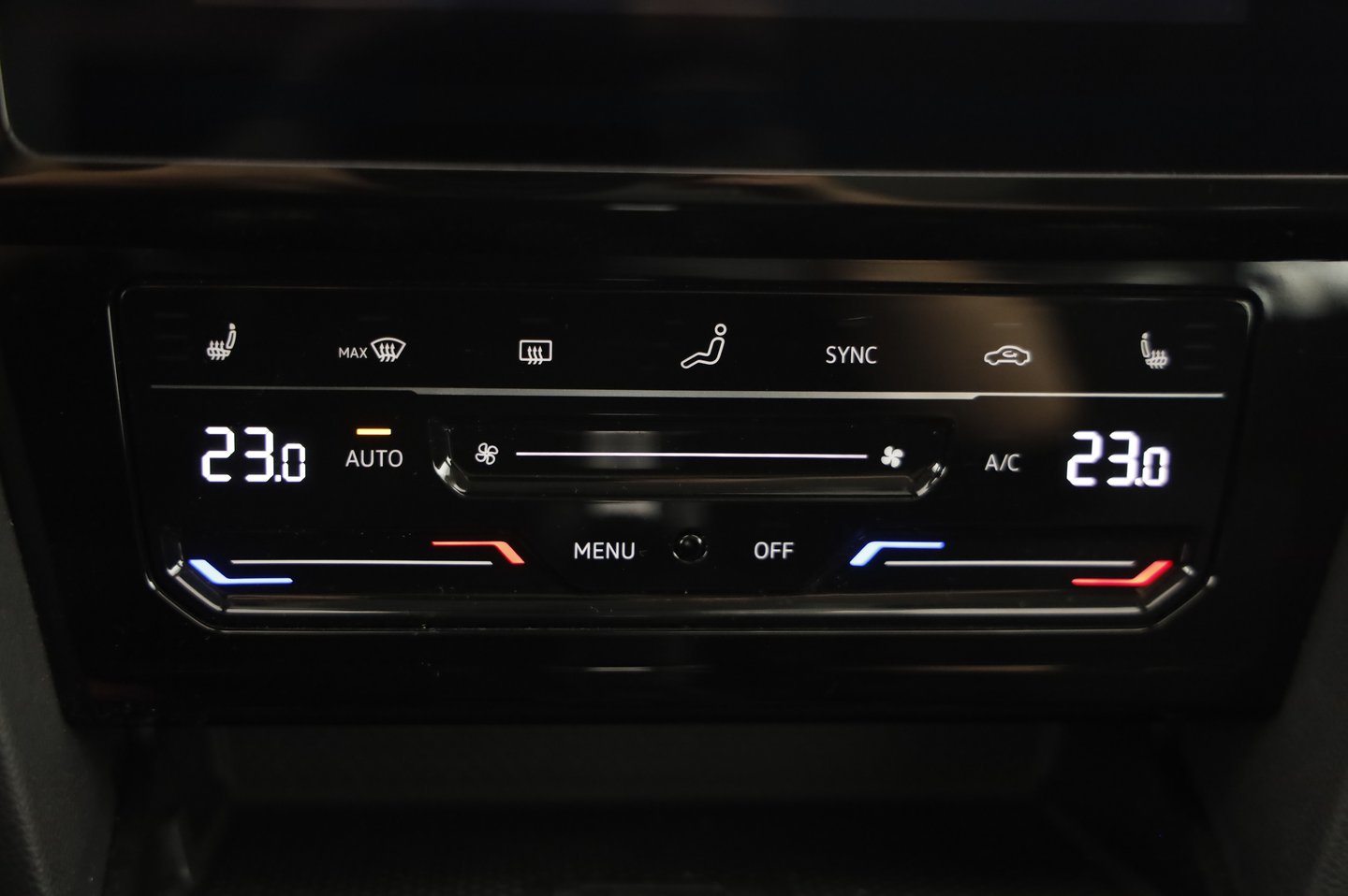 VW Passat Variant Business TDI DSG | Bild 22 von 29