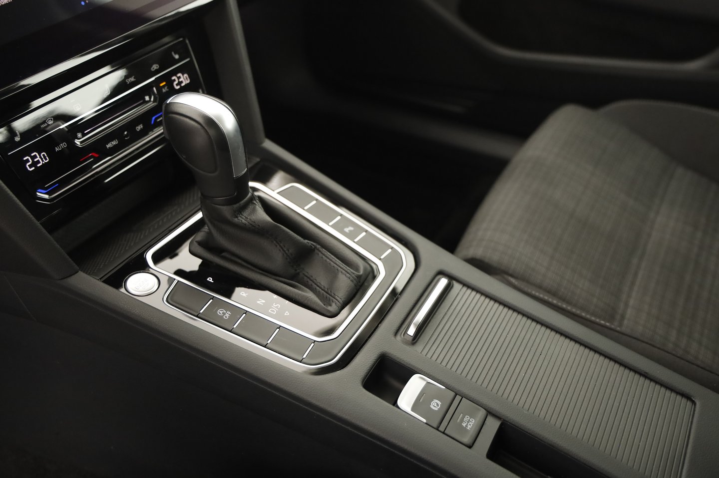 VW Passat Variant Business TDI DSG | Bild 23 von 29