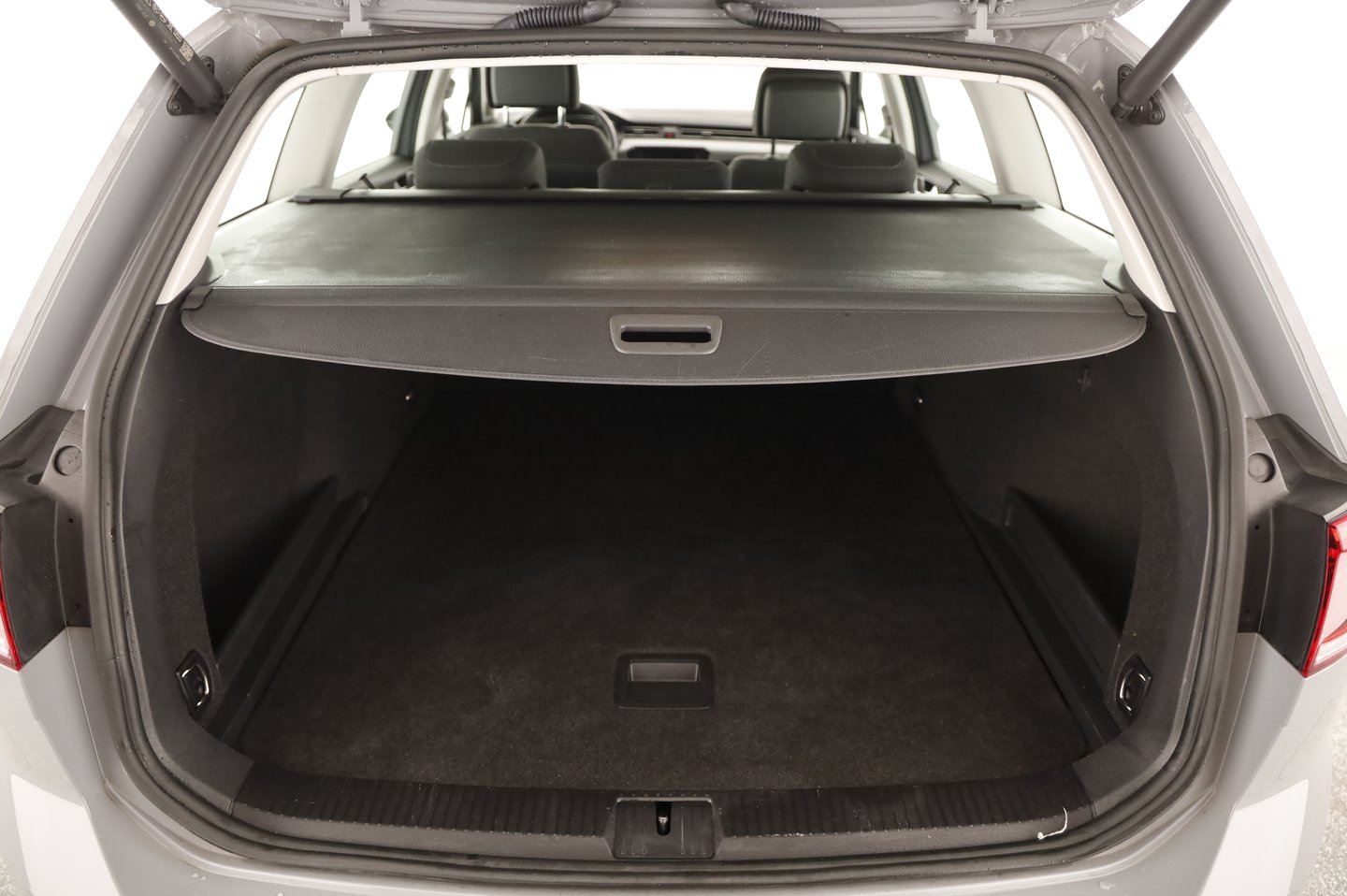 VW Passat Variant Business TDI DSG | Bild 25 von 29