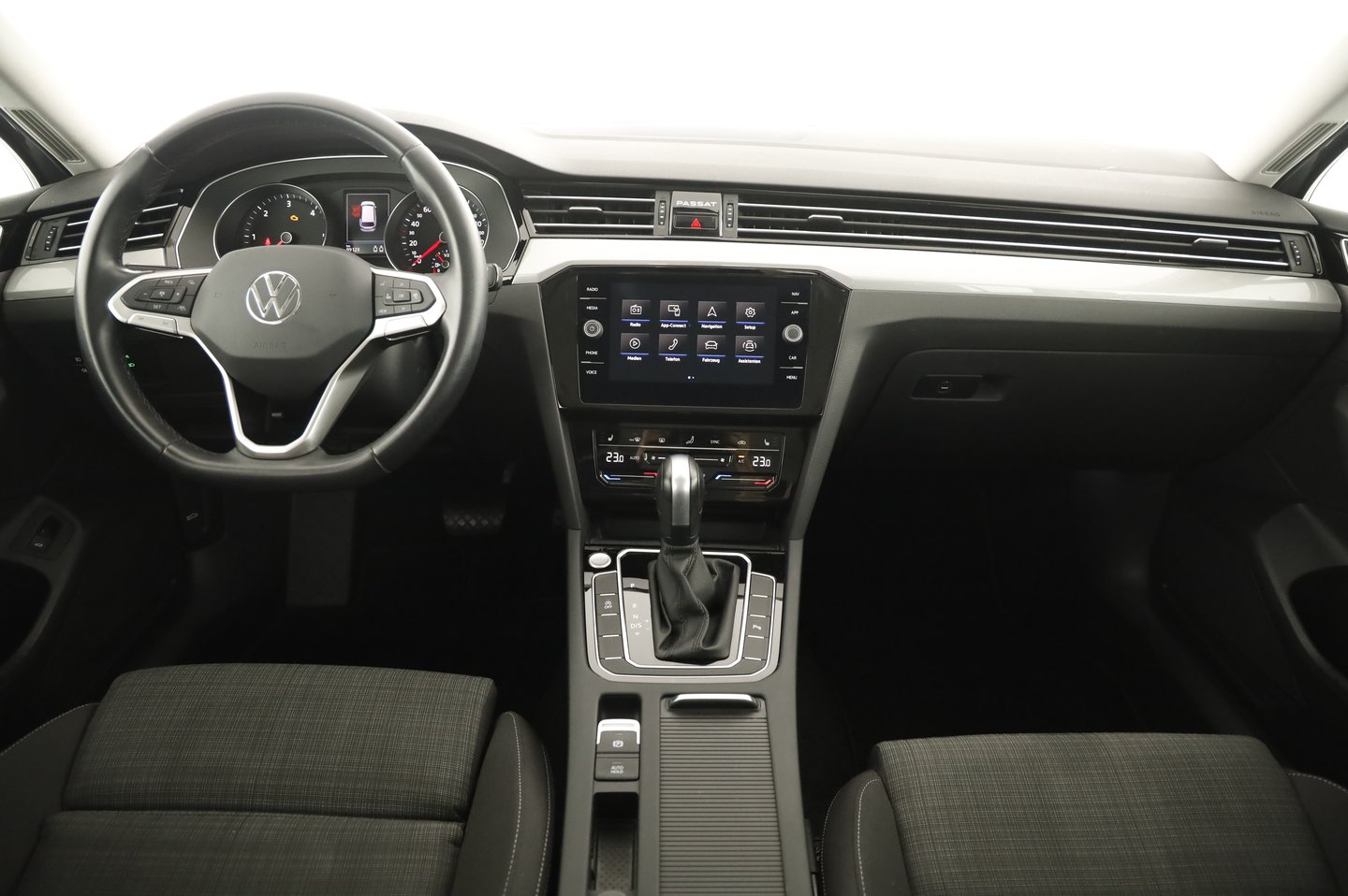 VW Passat Variant Business TDI DSG | Bild 14 von 29