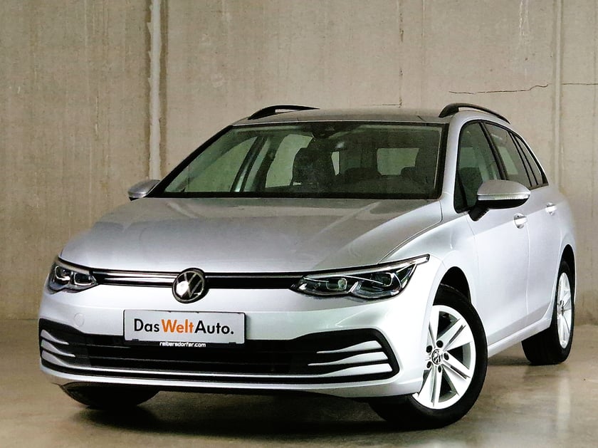 VW Golf Variant Life mHeV DSG