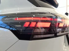 VW Tiguan Sport eHybrid DSG 200 kW in Pure White
