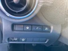 Nissan Juke N-Connecta in schwarz - metallic
