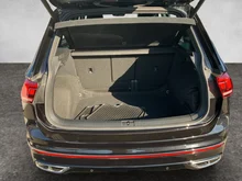 VW Tiguan R-Line TSI DSG in Deep Black Perleffekt